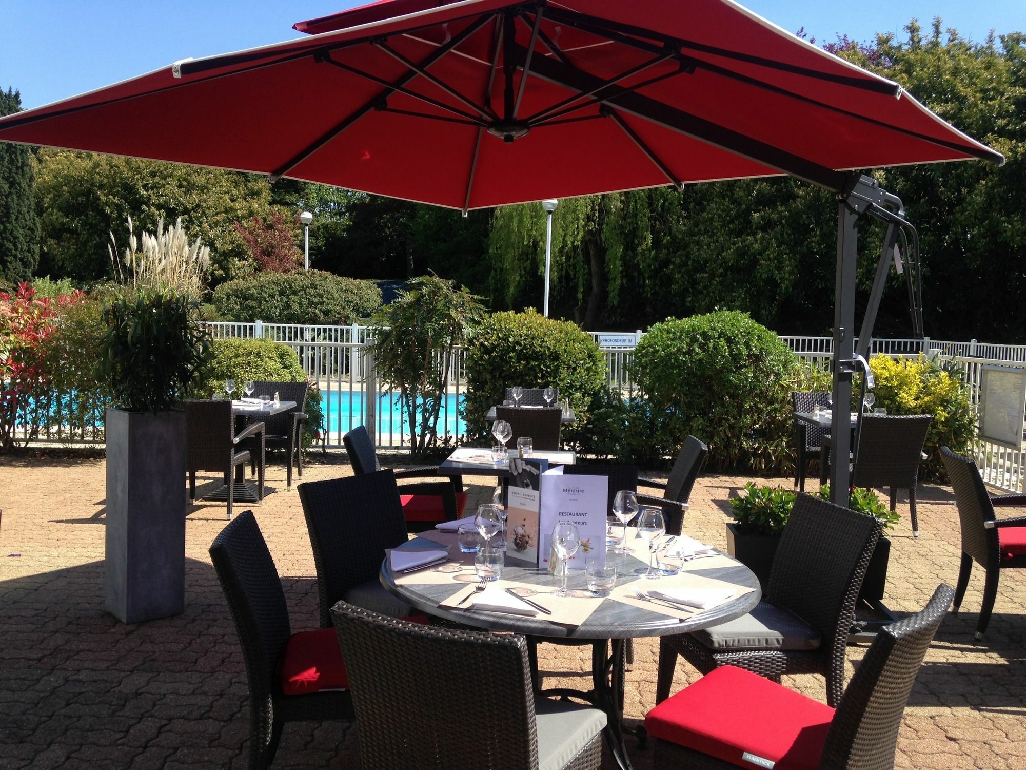 Mercure Paris Le Bourget Aeroport Le Blanc-Mesnil Exterior foto
