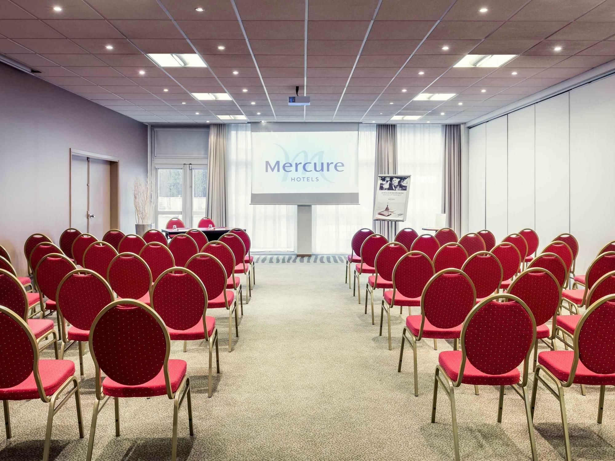 Mercure Paris Le Bourget Aeroport Le Blanc-Mesnil Exterior foto
